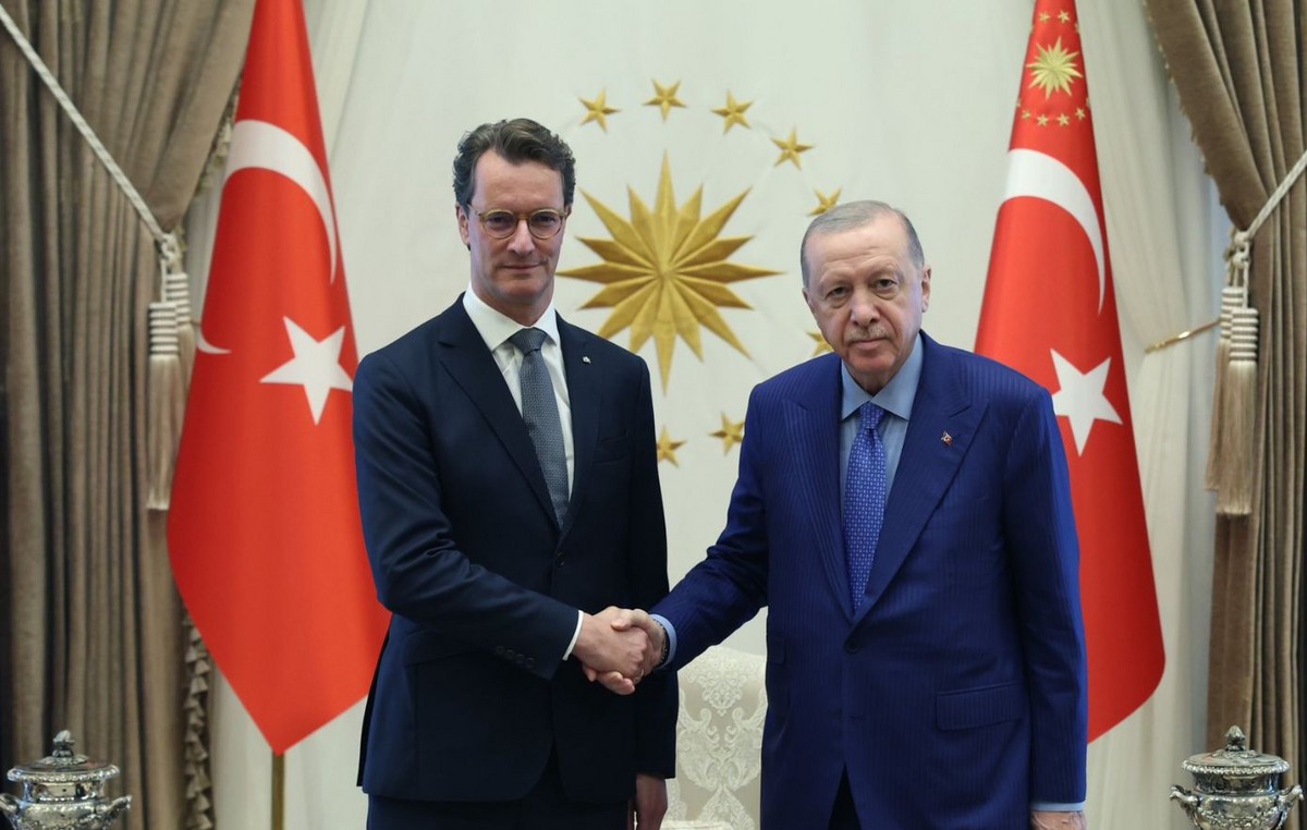 Ο Βουστ στην Αγκυρα: Ο επίδοξος διάδοχος του Μερτς επιδιώκει «νέο κεφάλαιο» με τον Ερντογάν